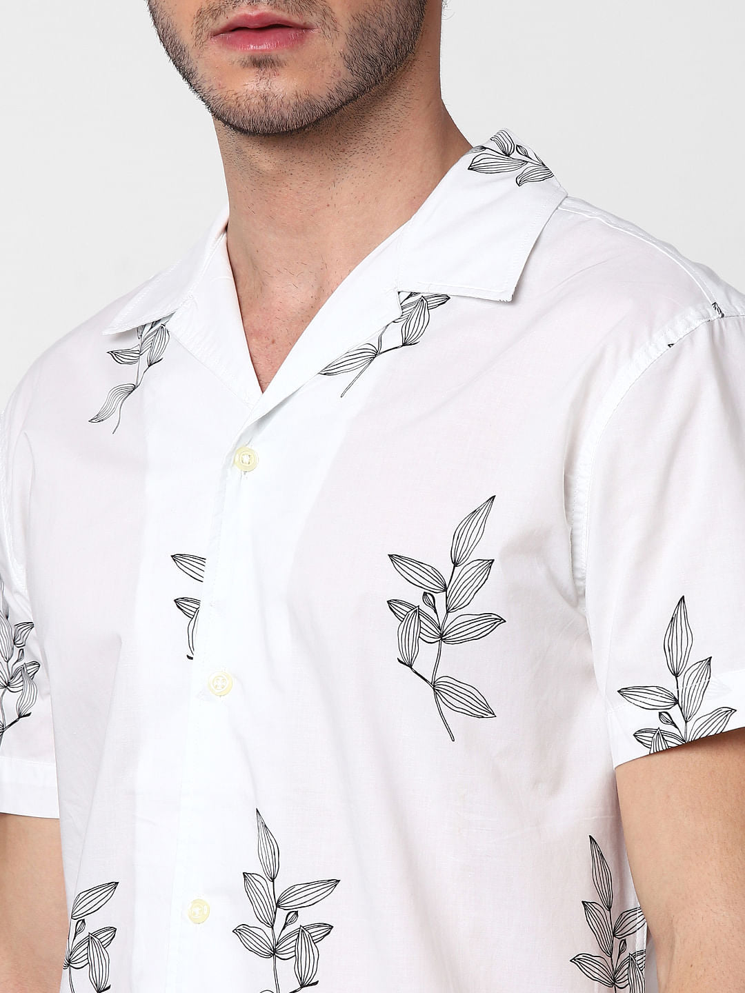 White All Over Print Short Sleeves Shirt