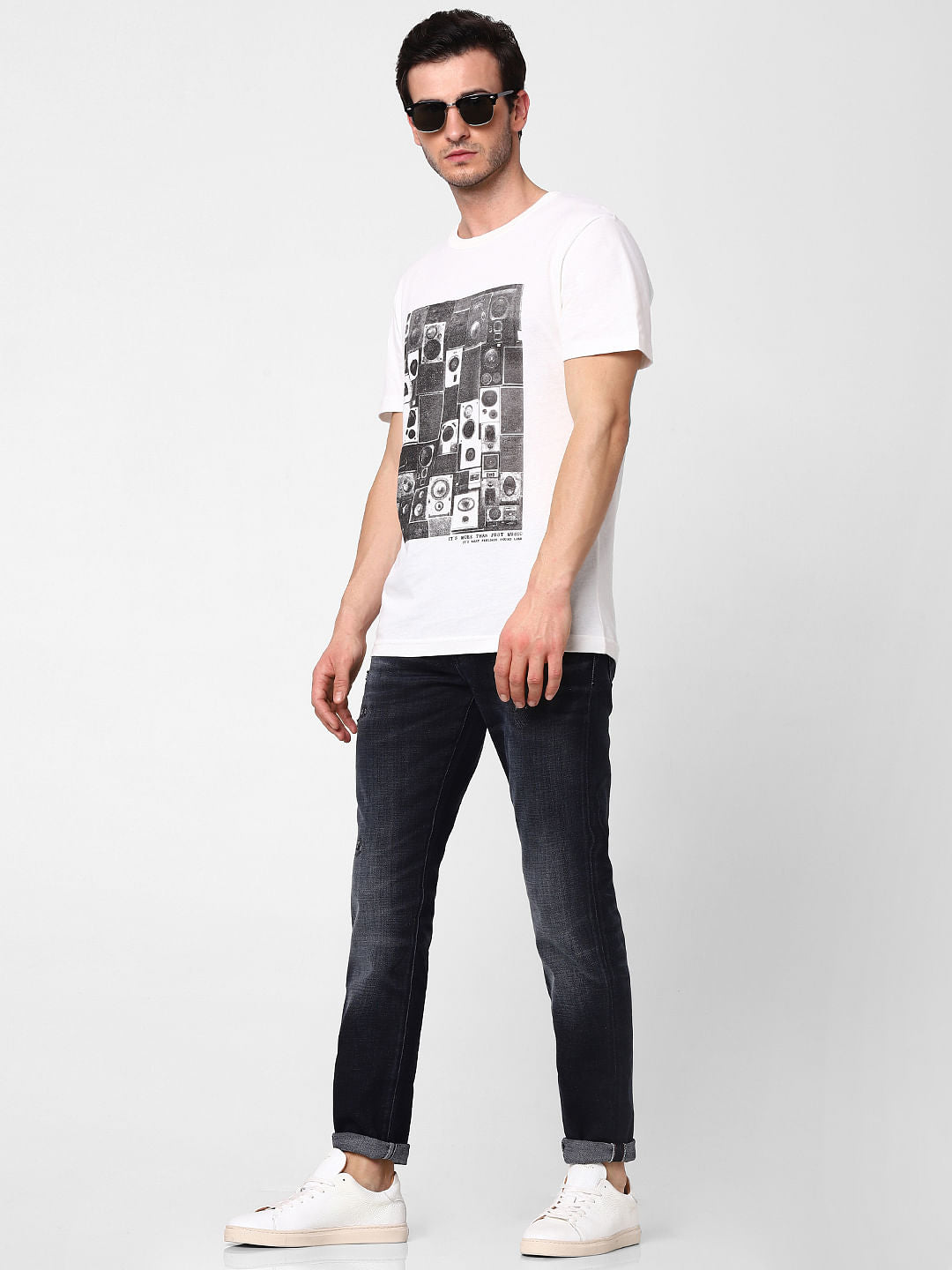 Black Leon Mid Rise Slim Fit Distressed Jeans