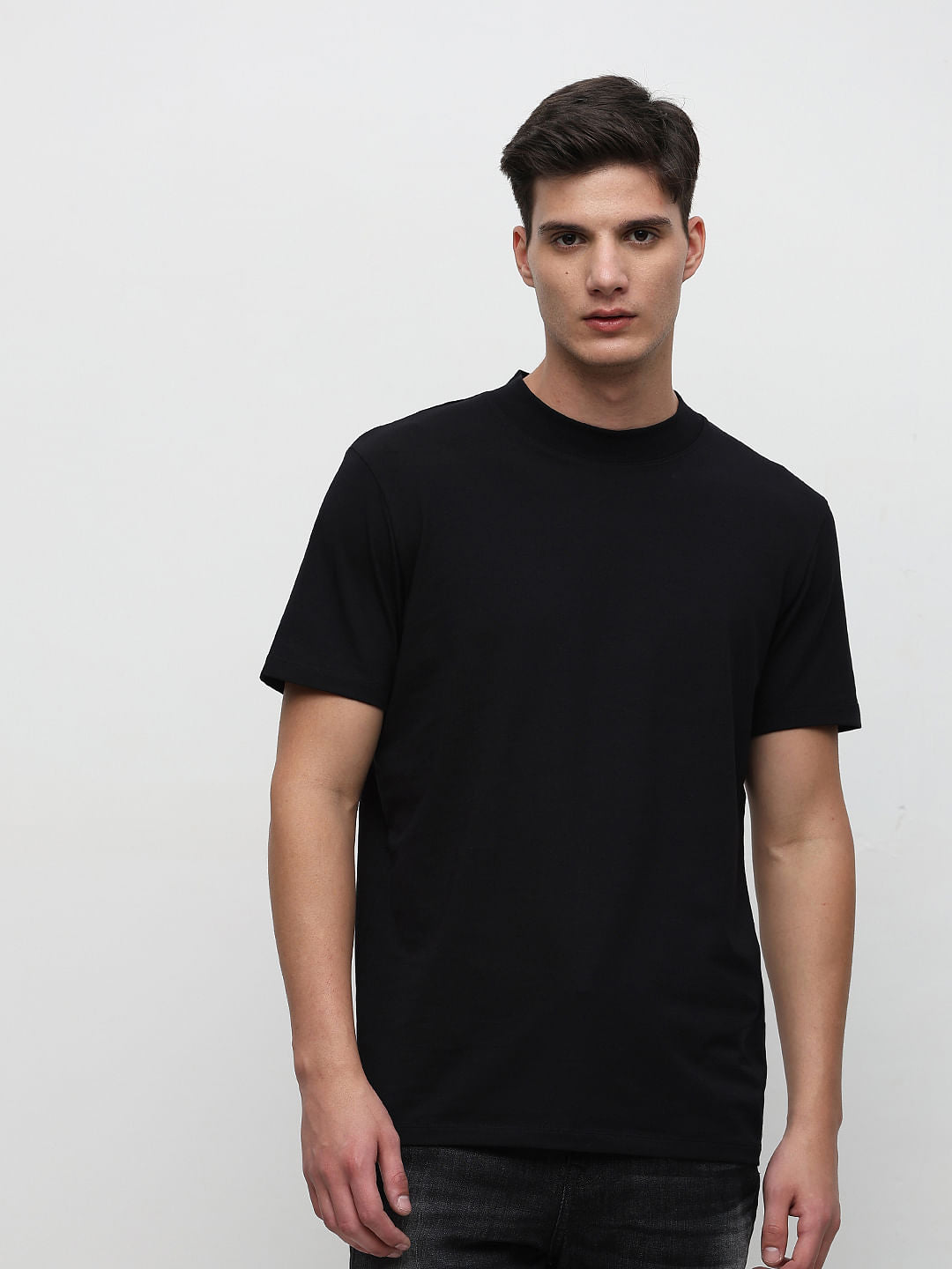 Black Solid Crew Neck T-shirt