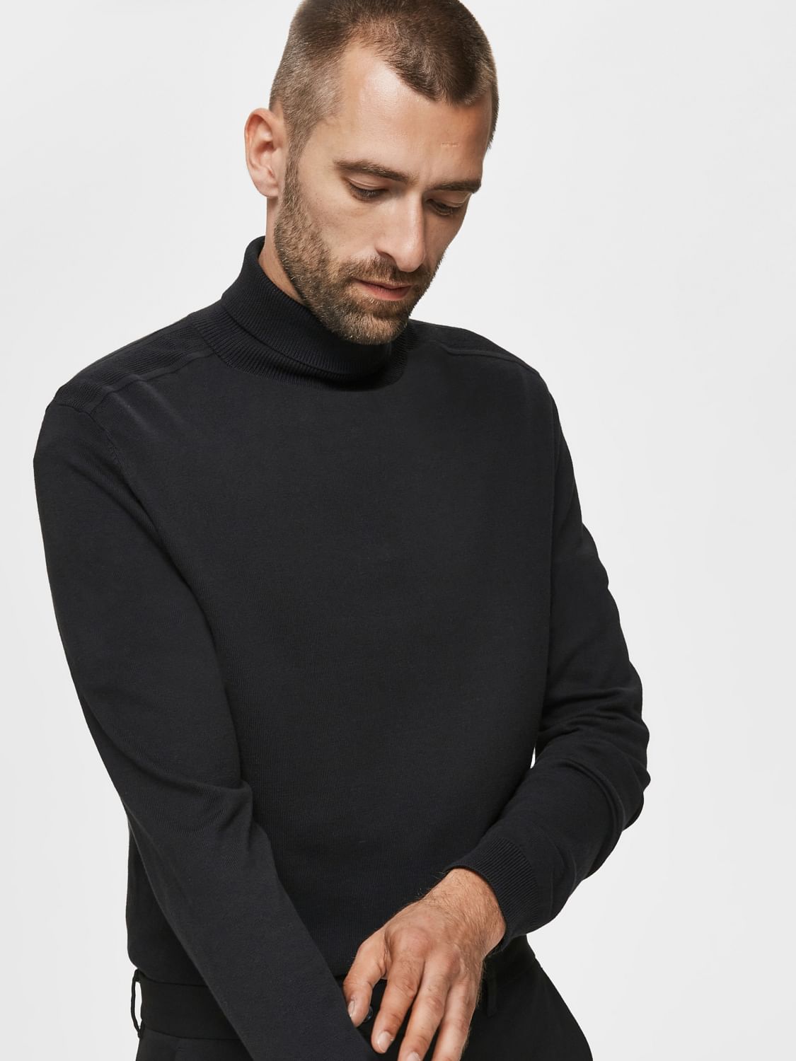 Black Roll Neck Pullover