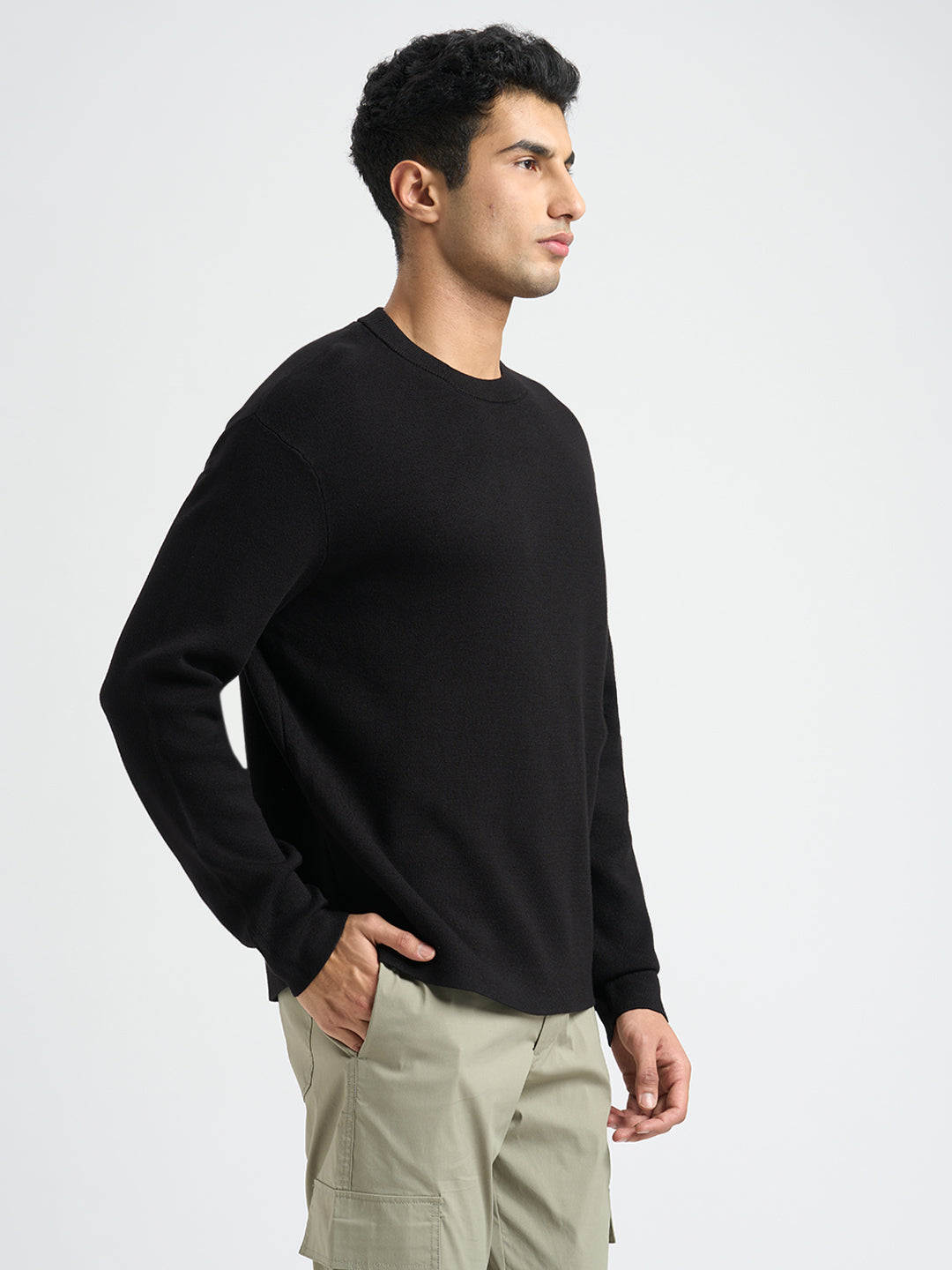 Solid Knitted Pullover - Black