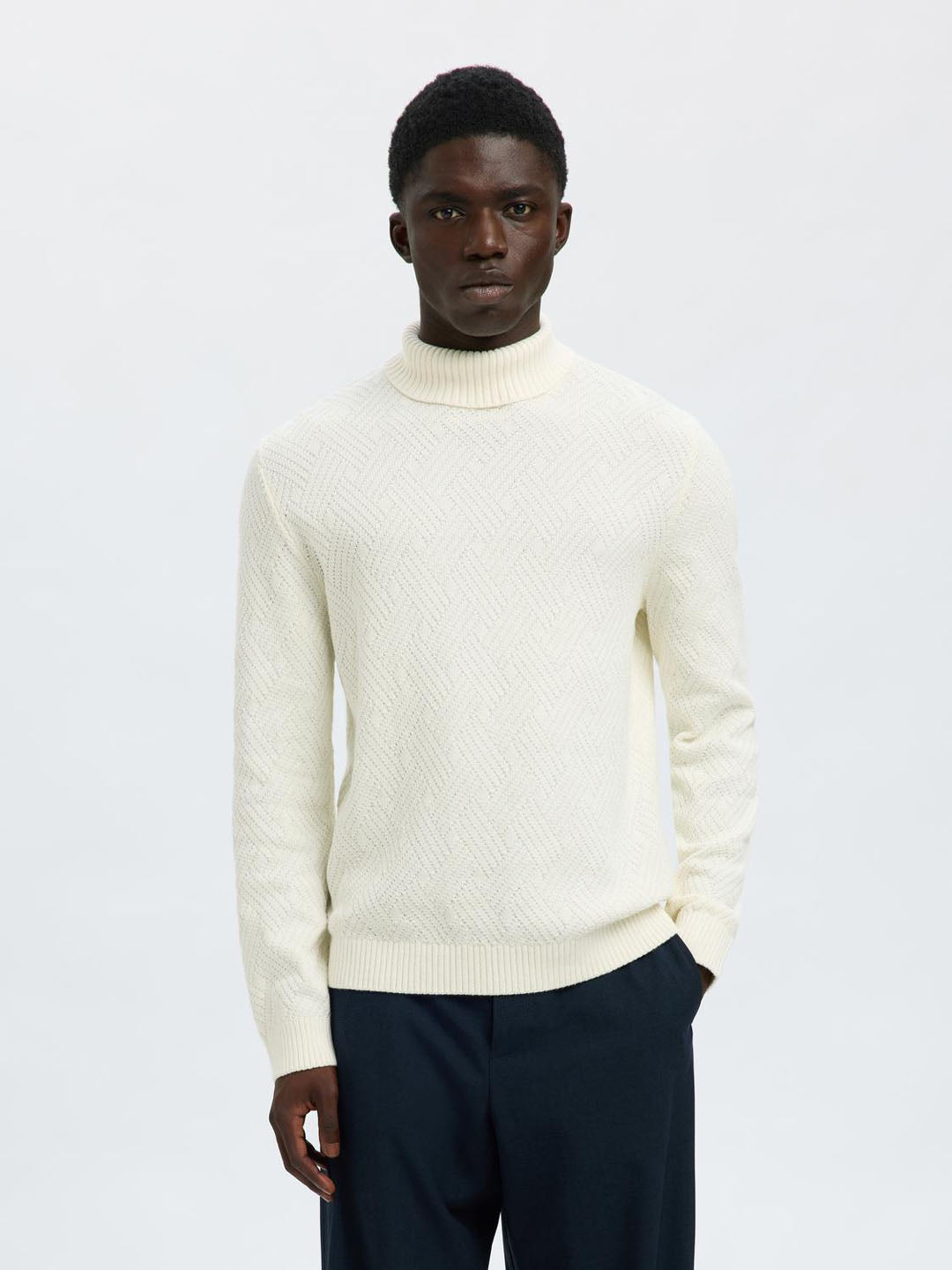 Organic Cotton Structured Turtleneck Pullover - Off-White