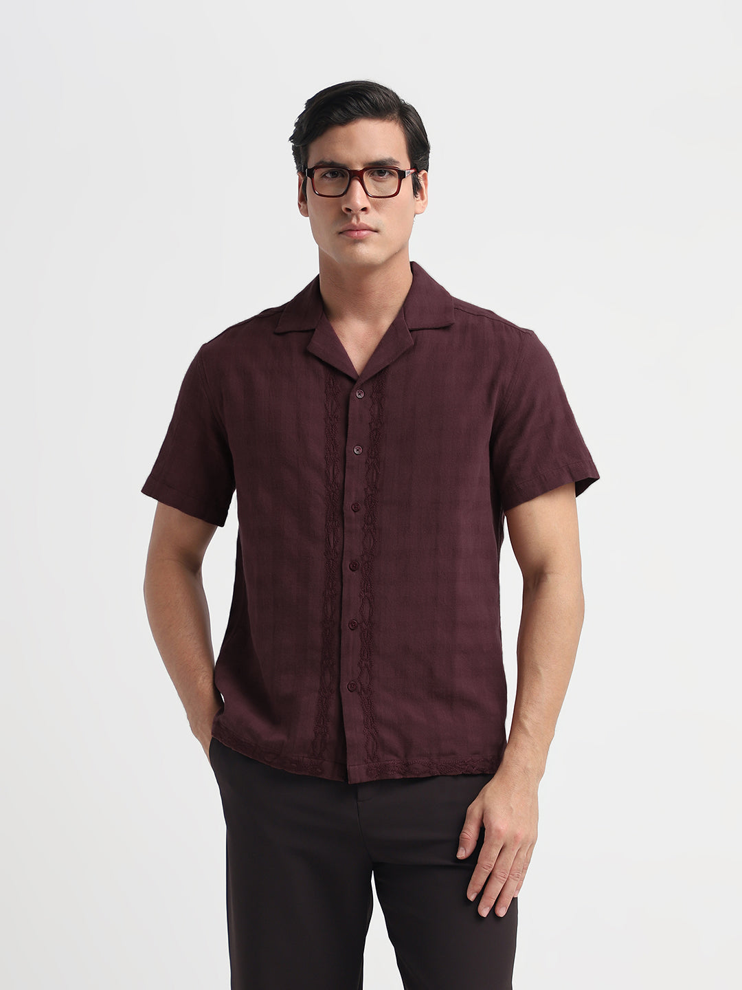 Resort Collar Embroidered Shirt