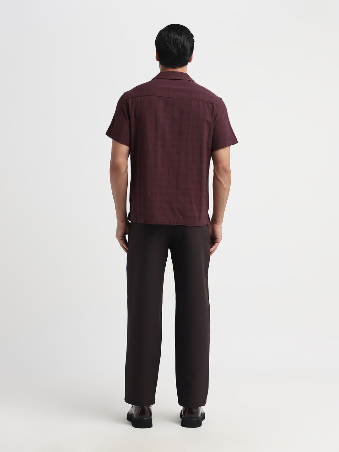 Resort Collar Embroidered Shirt