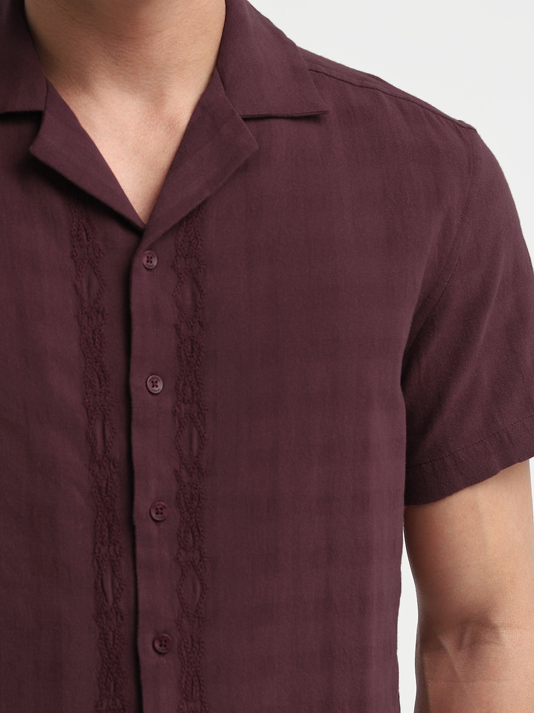 Resort Collar Embroidered Shirt