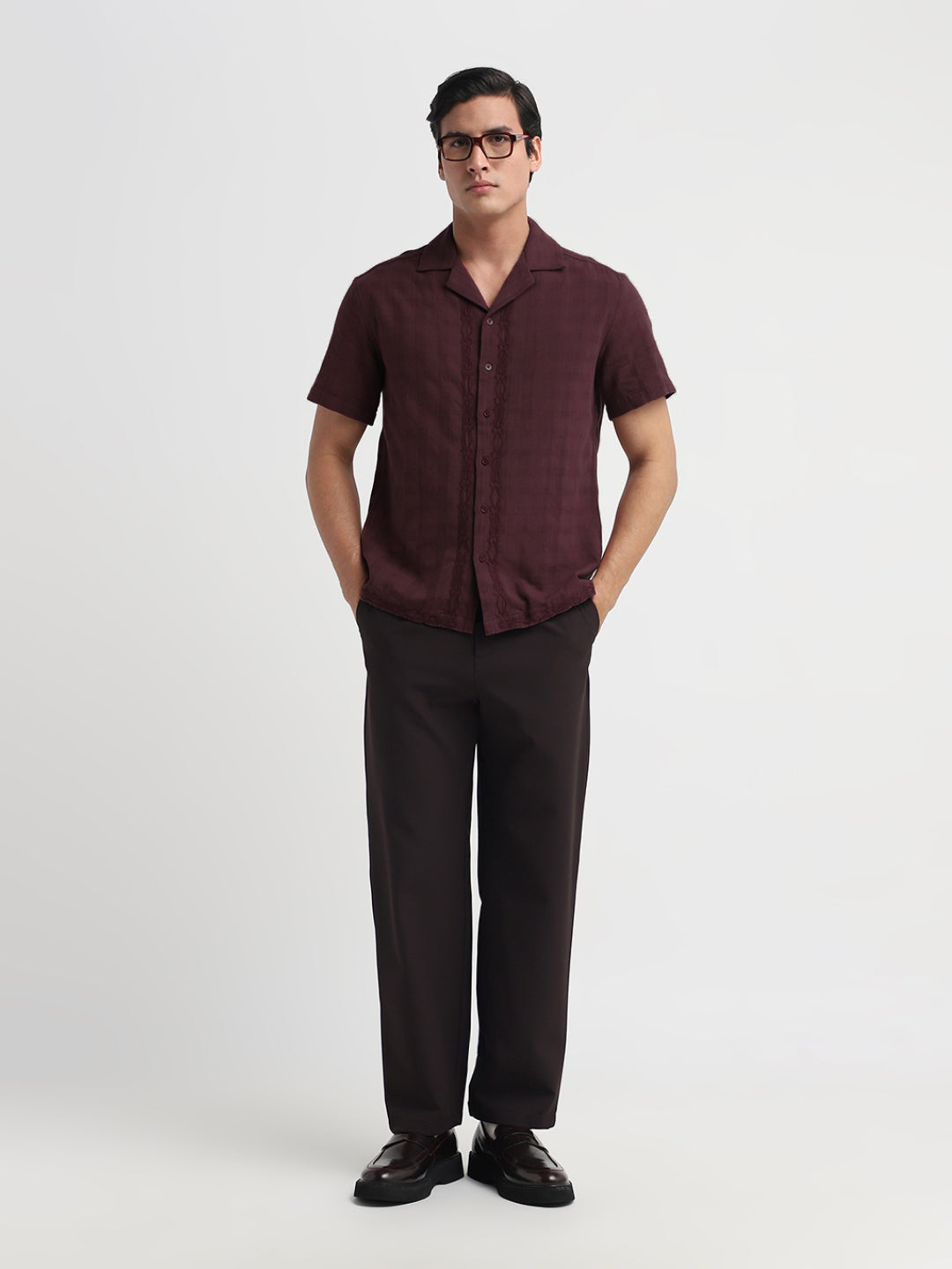 Resort Collar Embroidered Shirt