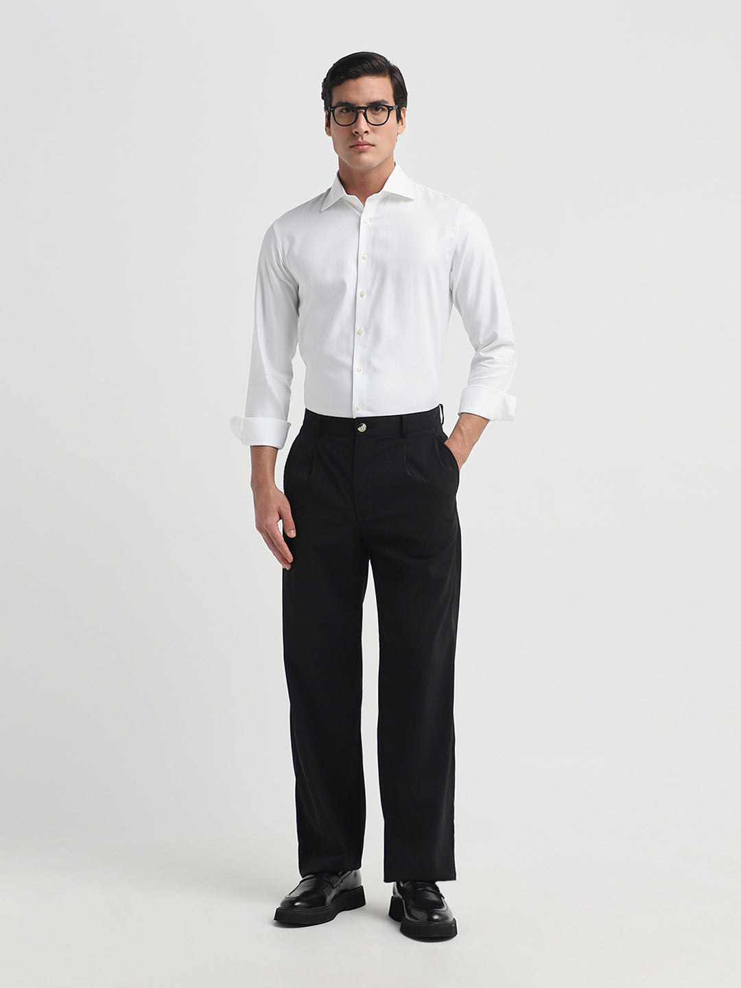 White Spread Collar Slim Fit Shirt