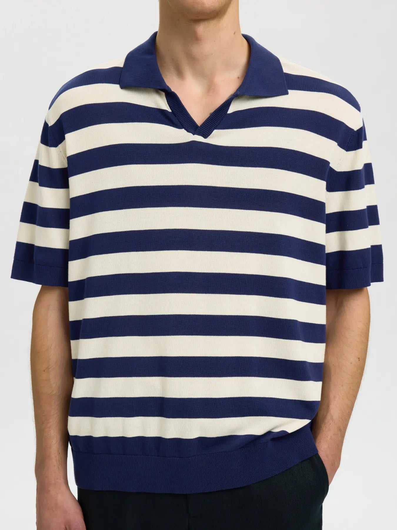 Split Neck Colourblocked Knitted Polo